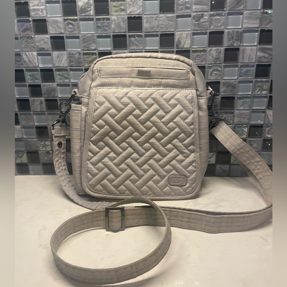 Lug - LUG FLAPPER BAG - Like new! “Live, Laugh, Love”